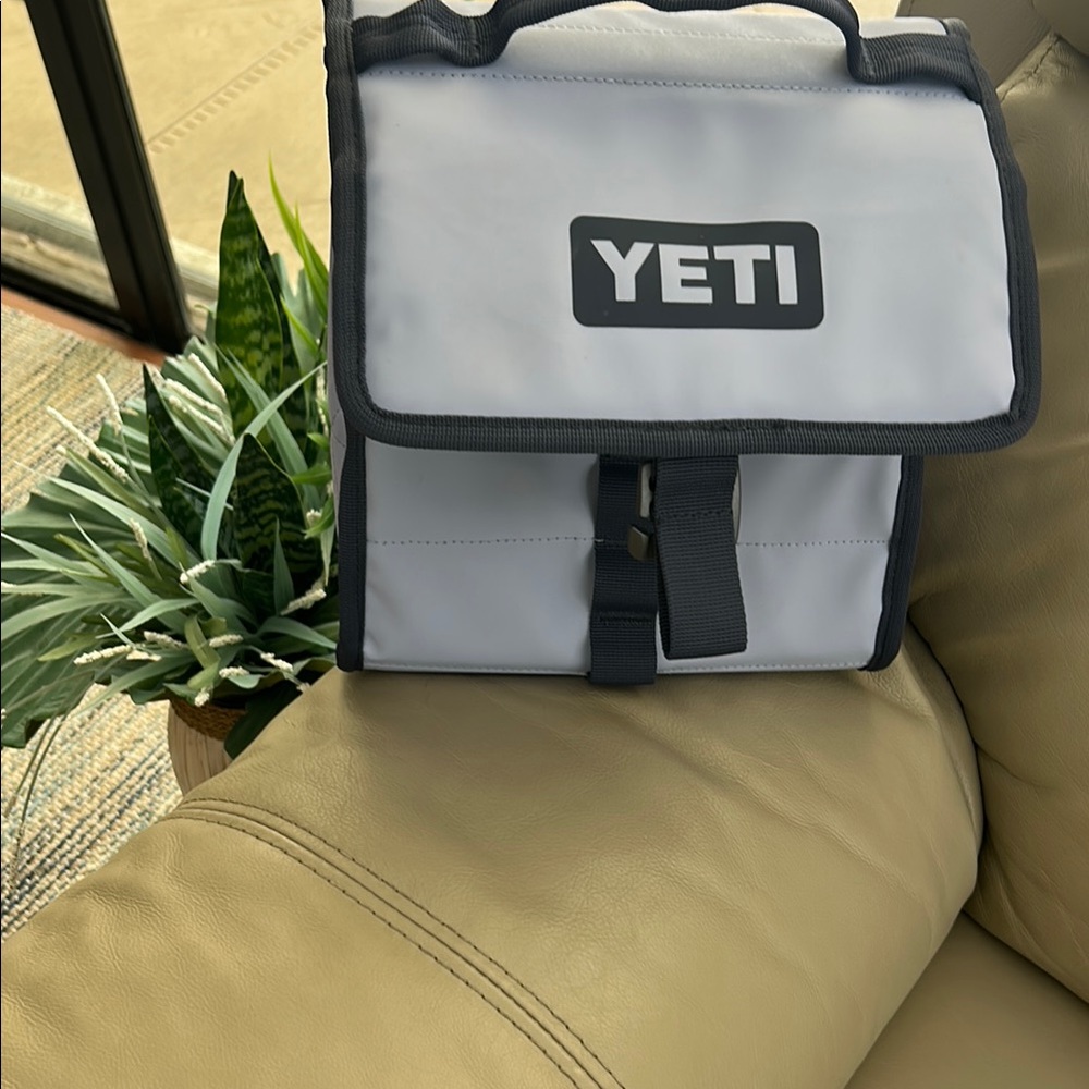 YETI Cosmic Lilac DAYTRIP Durable Storage Solution